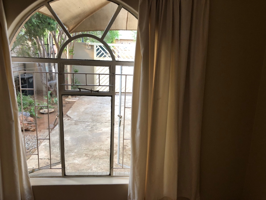2 Bedroom Property for Sale in Miederpark North West
